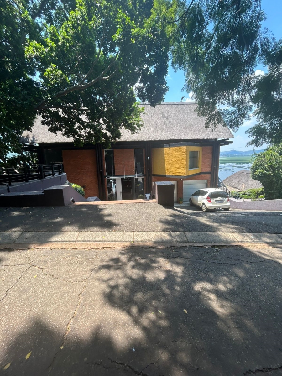 3 Bedroom Property for Sale in Kosmos North West